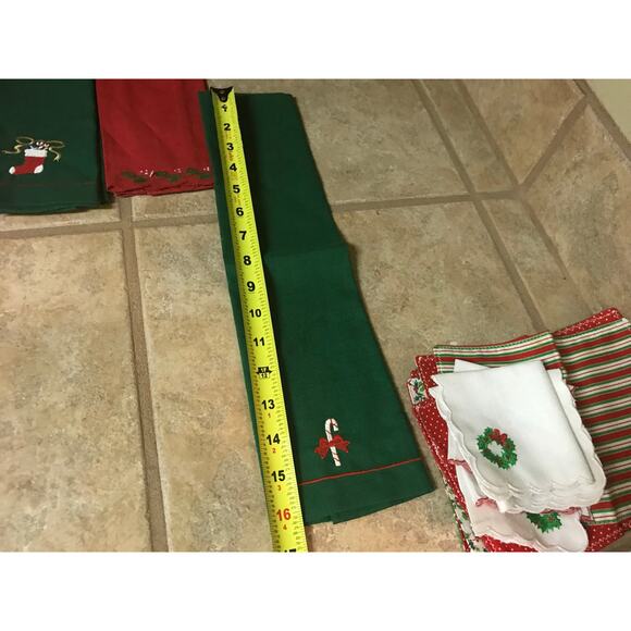 Christmas Napkin KITCHEN TOWEL Lot HANDMADE Green Red White Holiday Wreath - Picture 4 of 8